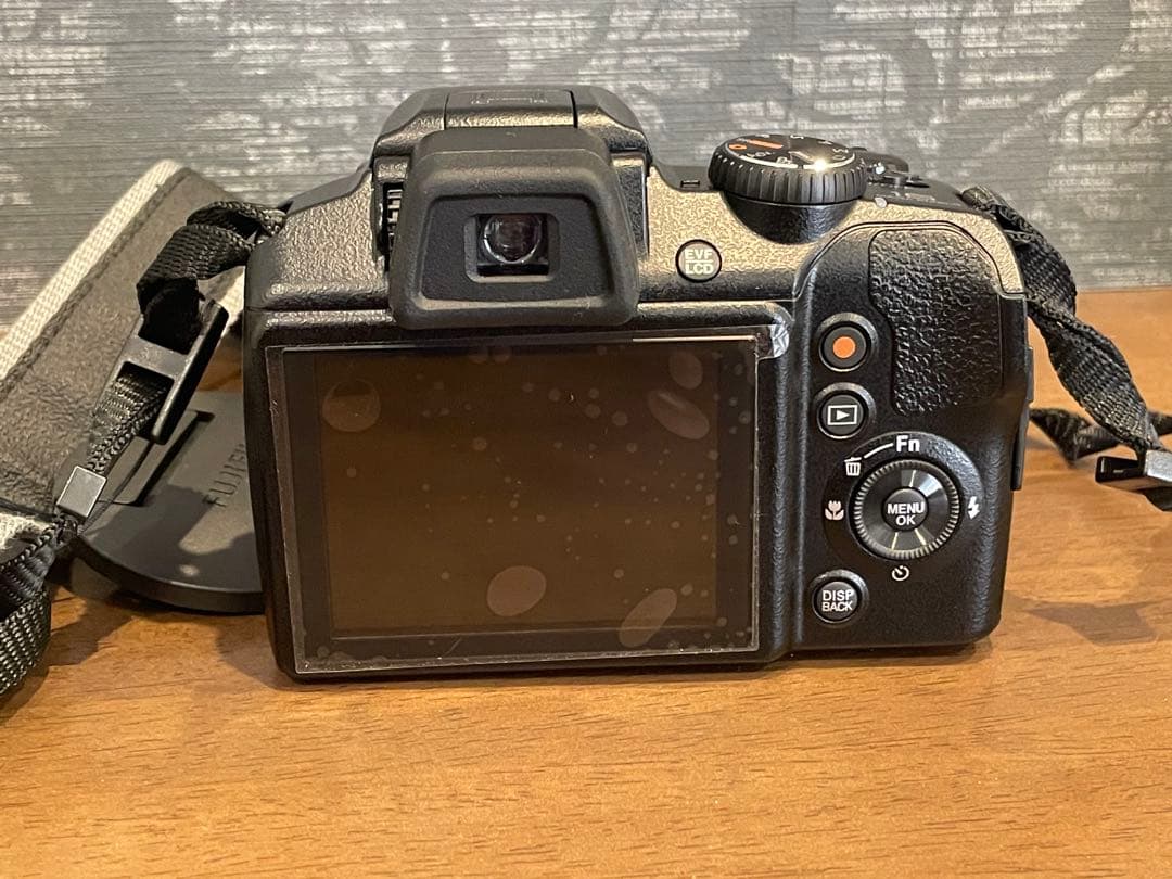 Tutuフジフィルム デジタルカメラ　FINEPIX S9800