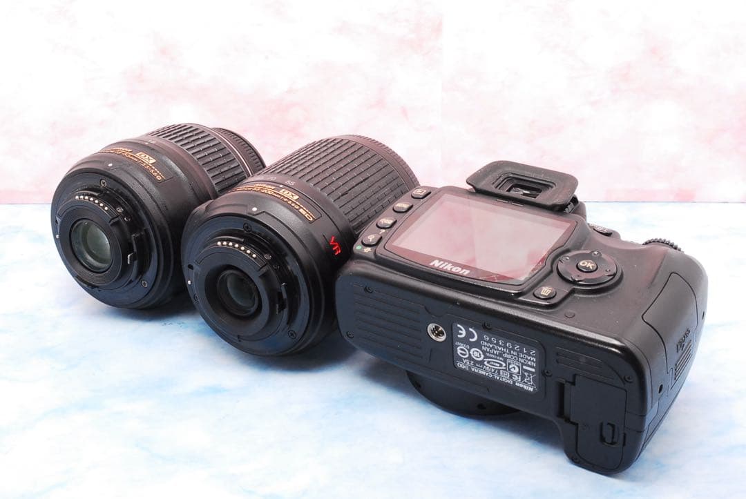 Nikon D60✨小型＆軽量✨一眼レフカメラ✨手ぶれ補正Wレンズ✨簡単撮影