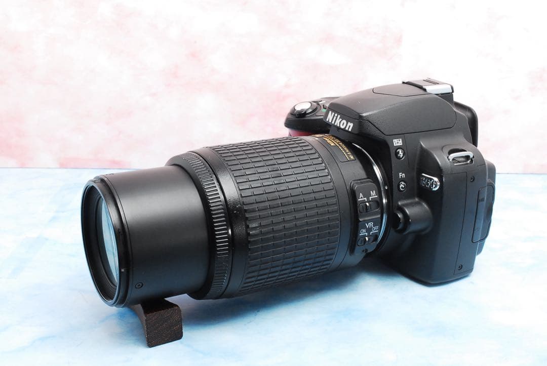 Nikon D60✨小型＆軽量✨一眼レフカメラ✨手ぶれ補正Wレンズ✨簡単撮影