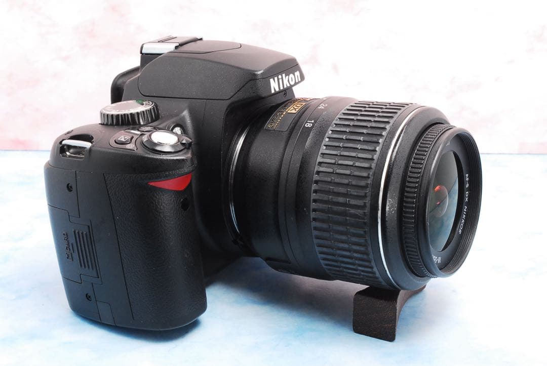 Nikon D60✨小型＆軽量✨一眼レフカメラ✨手ぶれ補正Wレンズ✨簡単撮影
