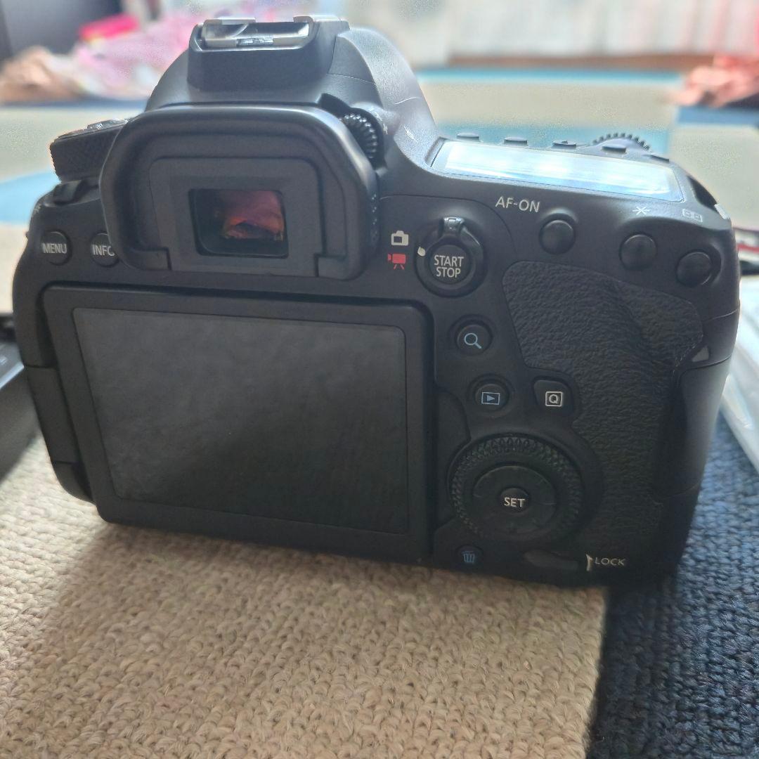 み*ん様 canon EOS 6D Mark II ボディ