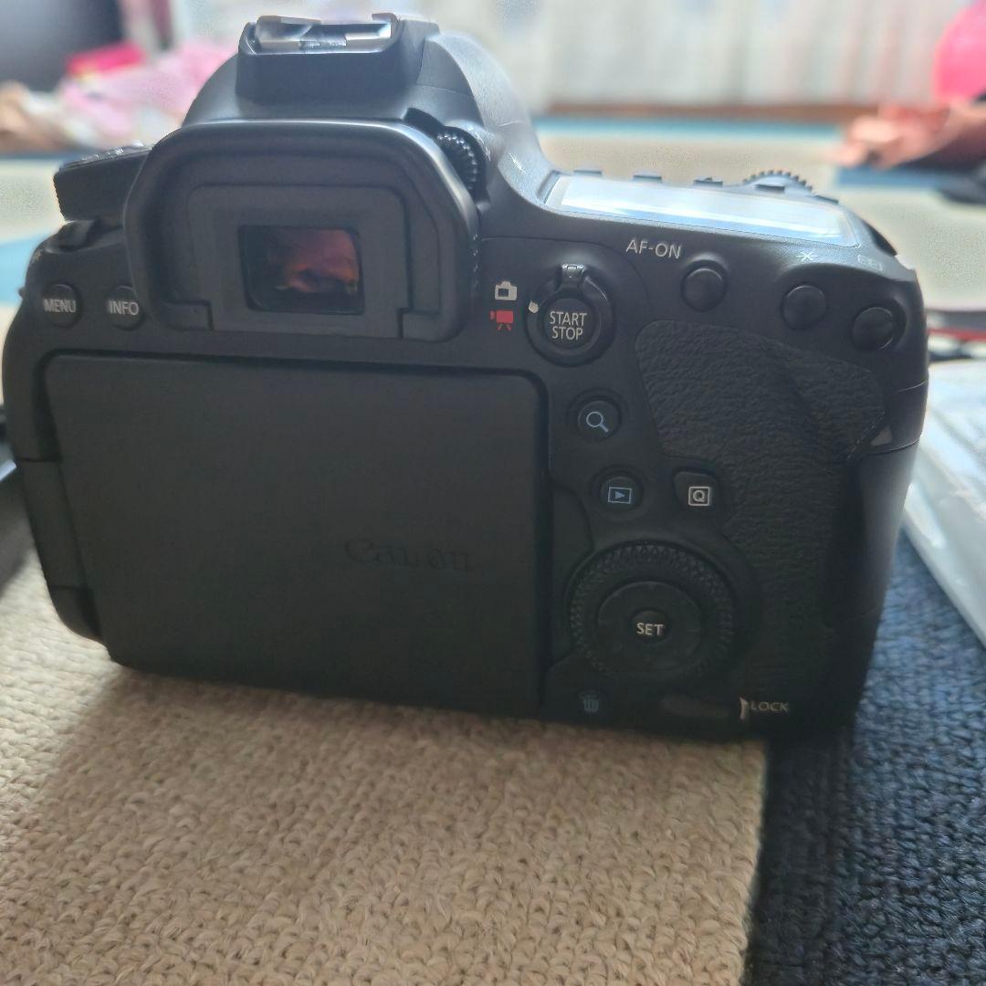 み*ん様 canon EOS 6D Mark II ボディ