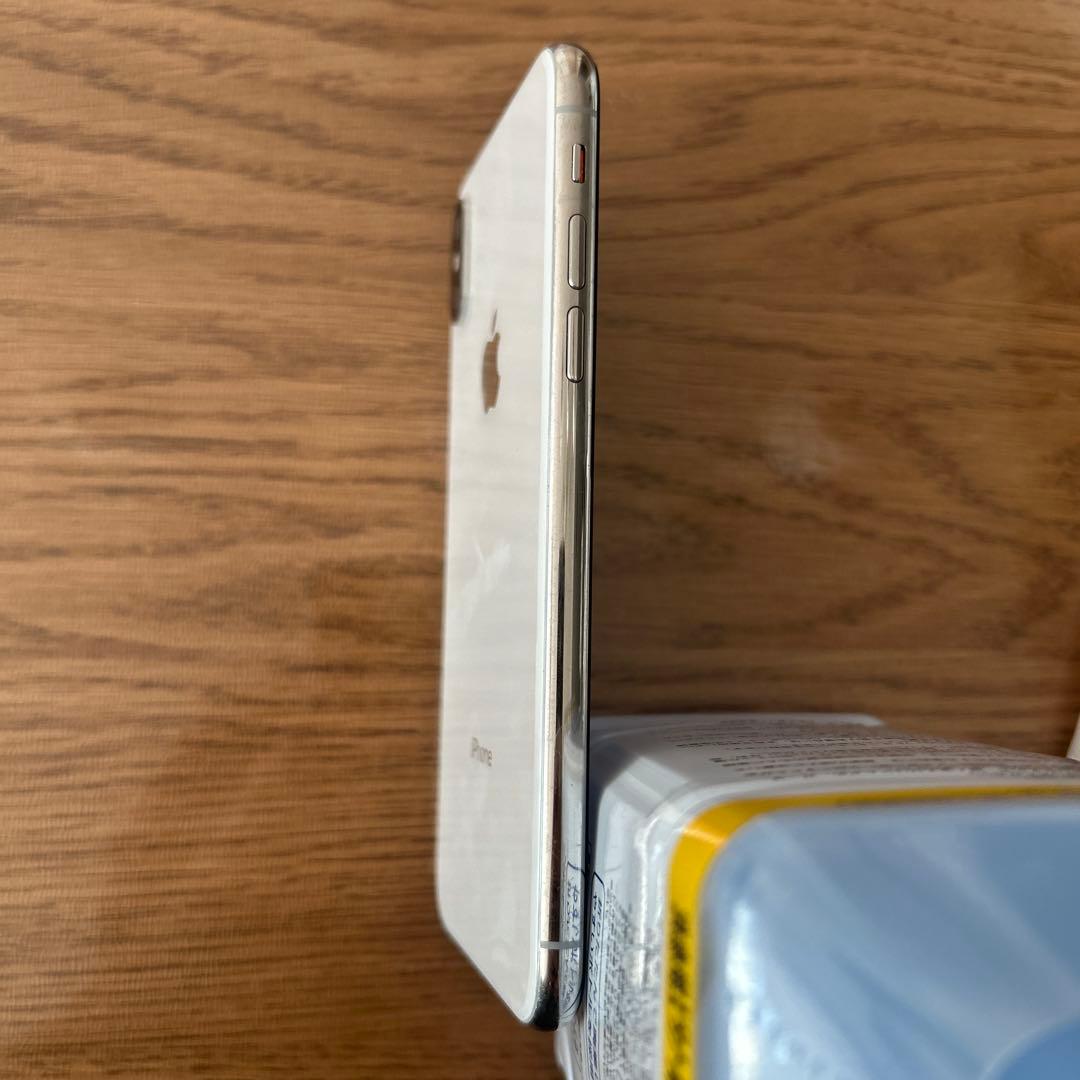 iPhone X（SIMロック解除済み）256GB