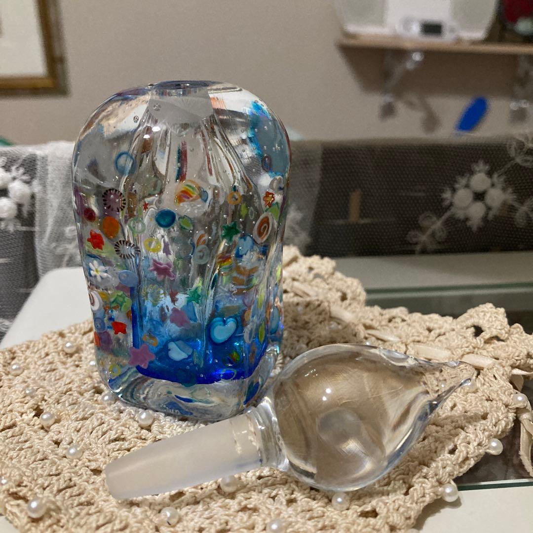 ガラス作家　ビックリキレイな細工がステキな一点物　香水ビン