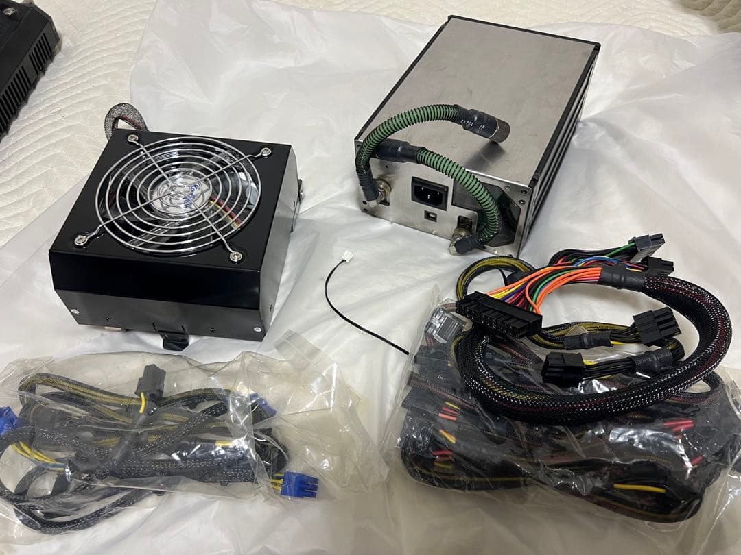 激レア 水冷 Koolance PSU1200ATX-12S 1200W電源
