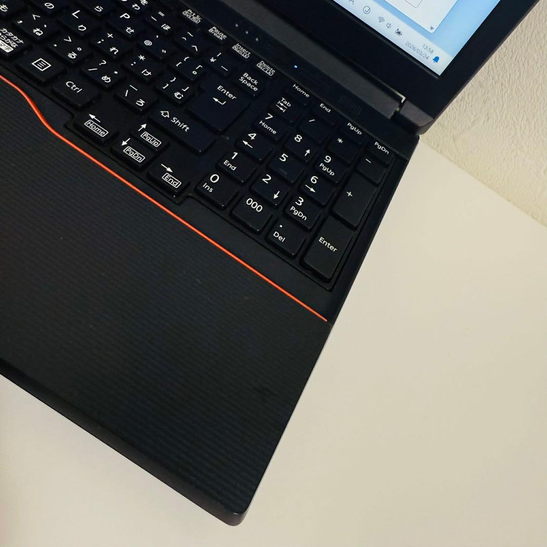 Y179 富士通ノートパソコンi5高速SSDサクサク動くWin11オフィス付き
