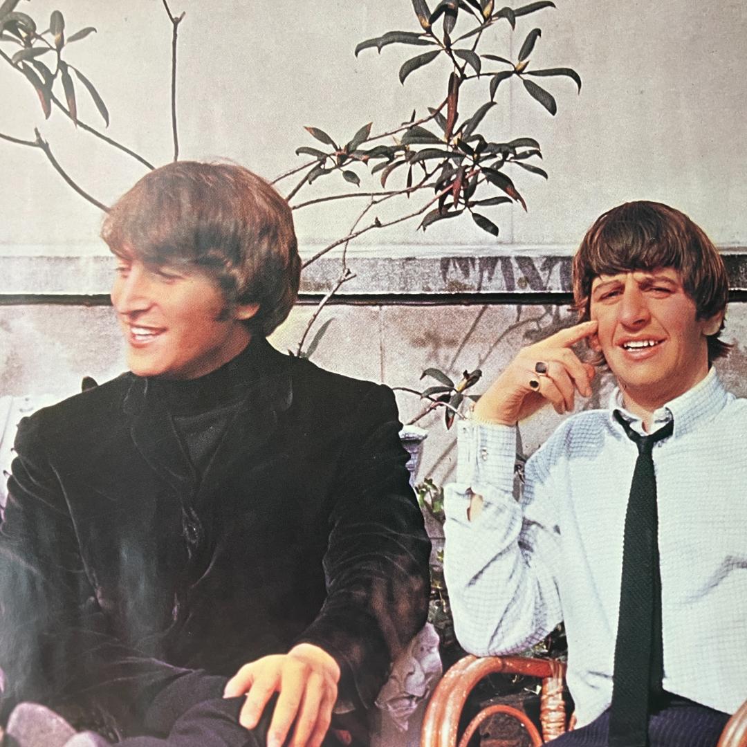 ビートルズ ポスター 4人 東芝EMI R8SB333