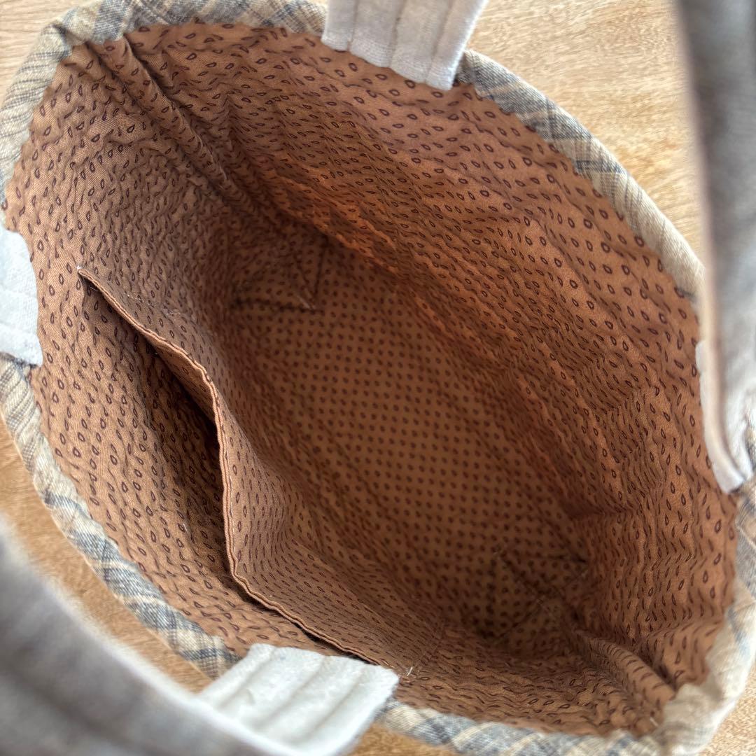 パッチワークキルト　トープカラーとハウスのトートバック　ハンドメイド