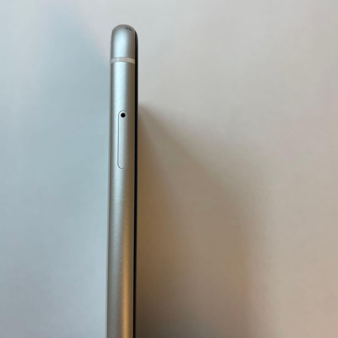 Apple iPhone XR ホワイト 6.1インチ