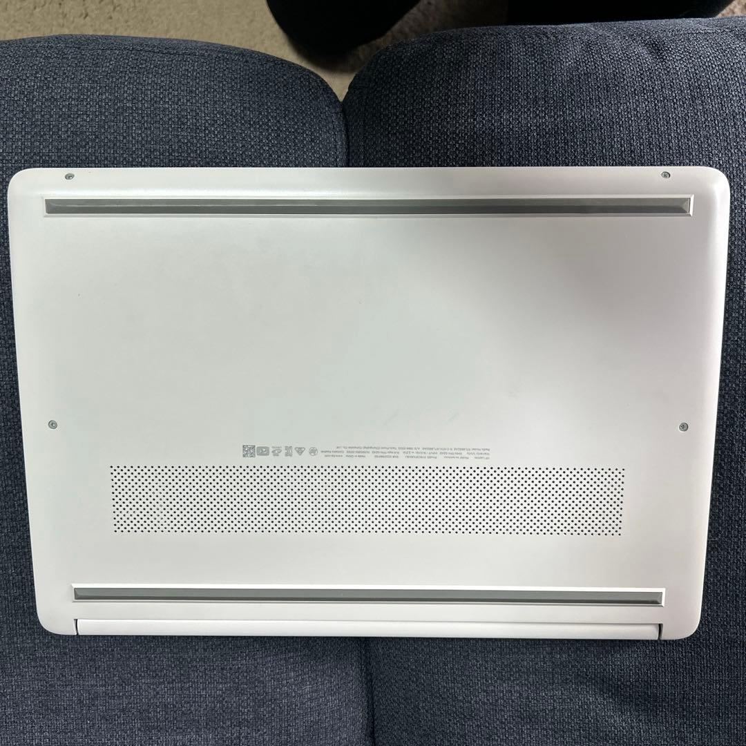 HPノートパソコン　14s-fq1034AU