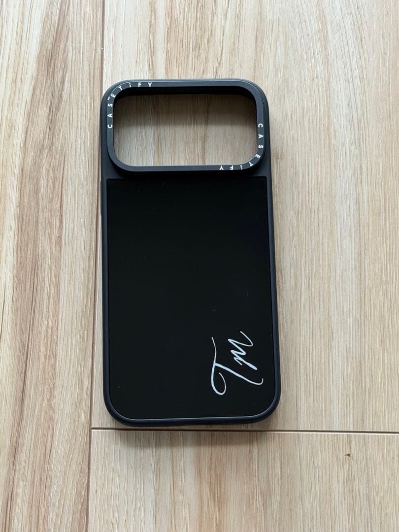 iphone17 pro max用 CASETiFY ブラック ハードケース