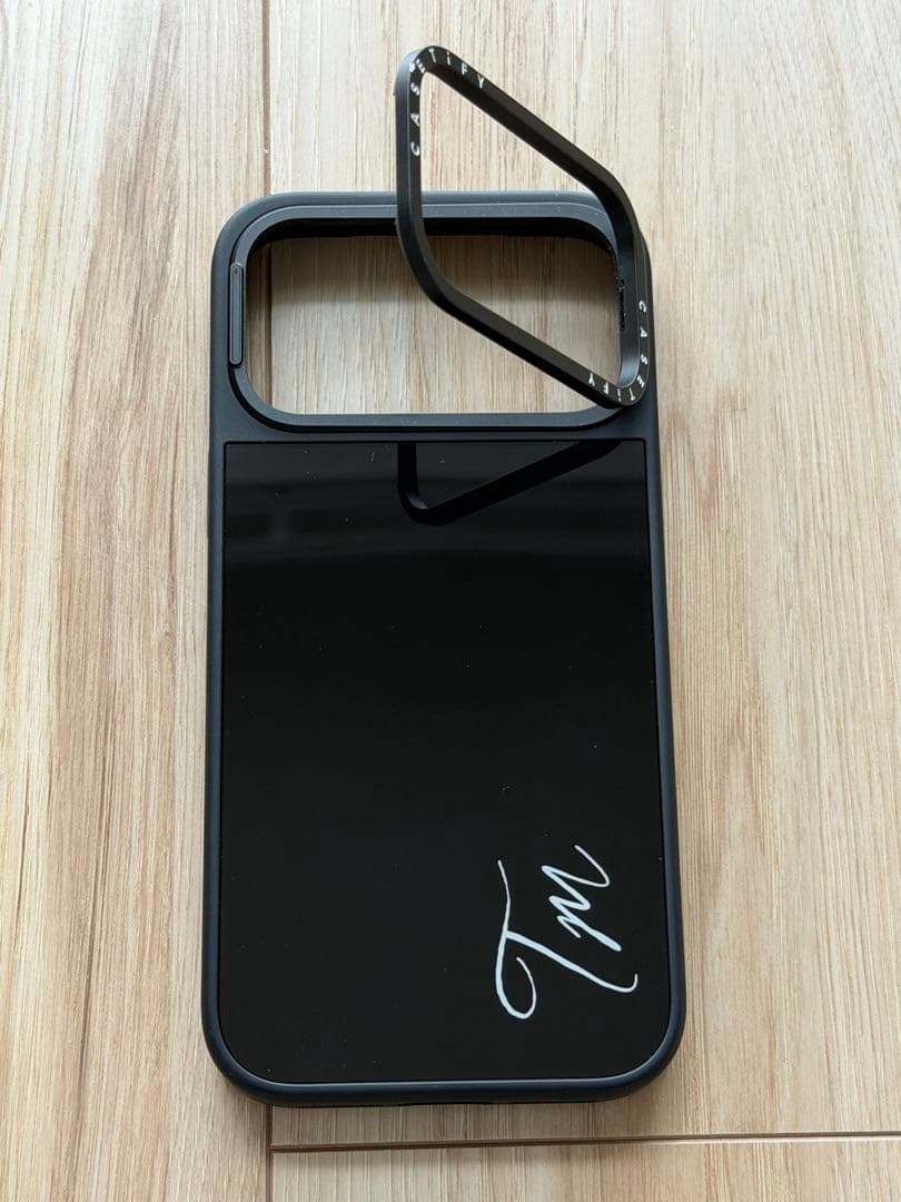 iphone17 pro max用 CASETiFY ブラック ハードケース