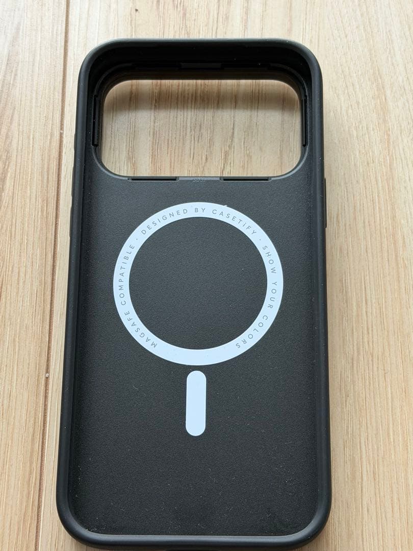 iphone17 pro max用 CASETiFY ブラック ハードケース