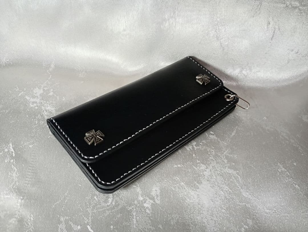 黒色　トラッカーウォレット　牛革　たつのレザー　植物タンニン鞣し　三層二つ折り