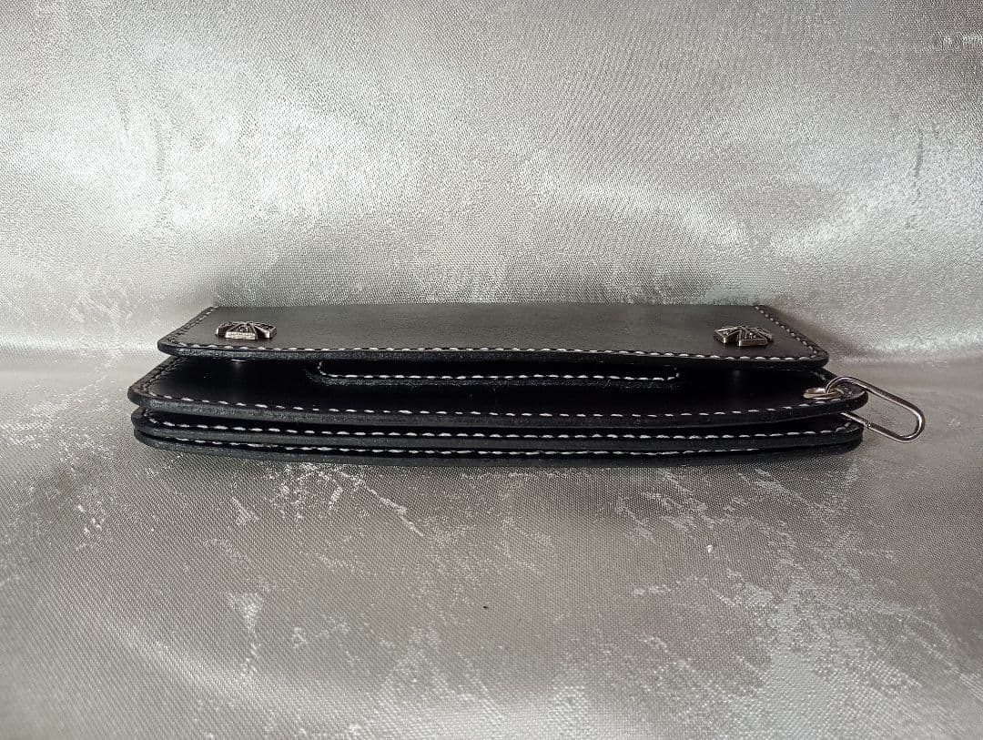 黒色　トラッカーウォレット　牛革　たつのレザー　植物タンニン鞣し　三層二つ折り