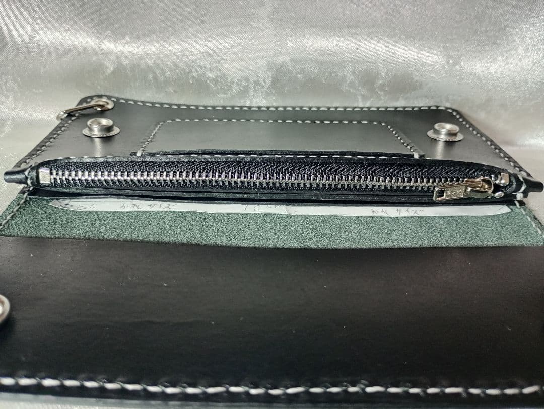 黒色　トラッカーウォレット　牛革　たつのレザー　植物タンニン鞣し　三層二つ折り