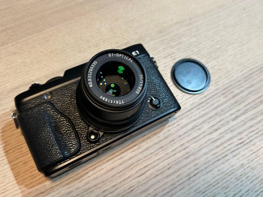 Fujifilm X-E1 ミラーレスカメラ 本体