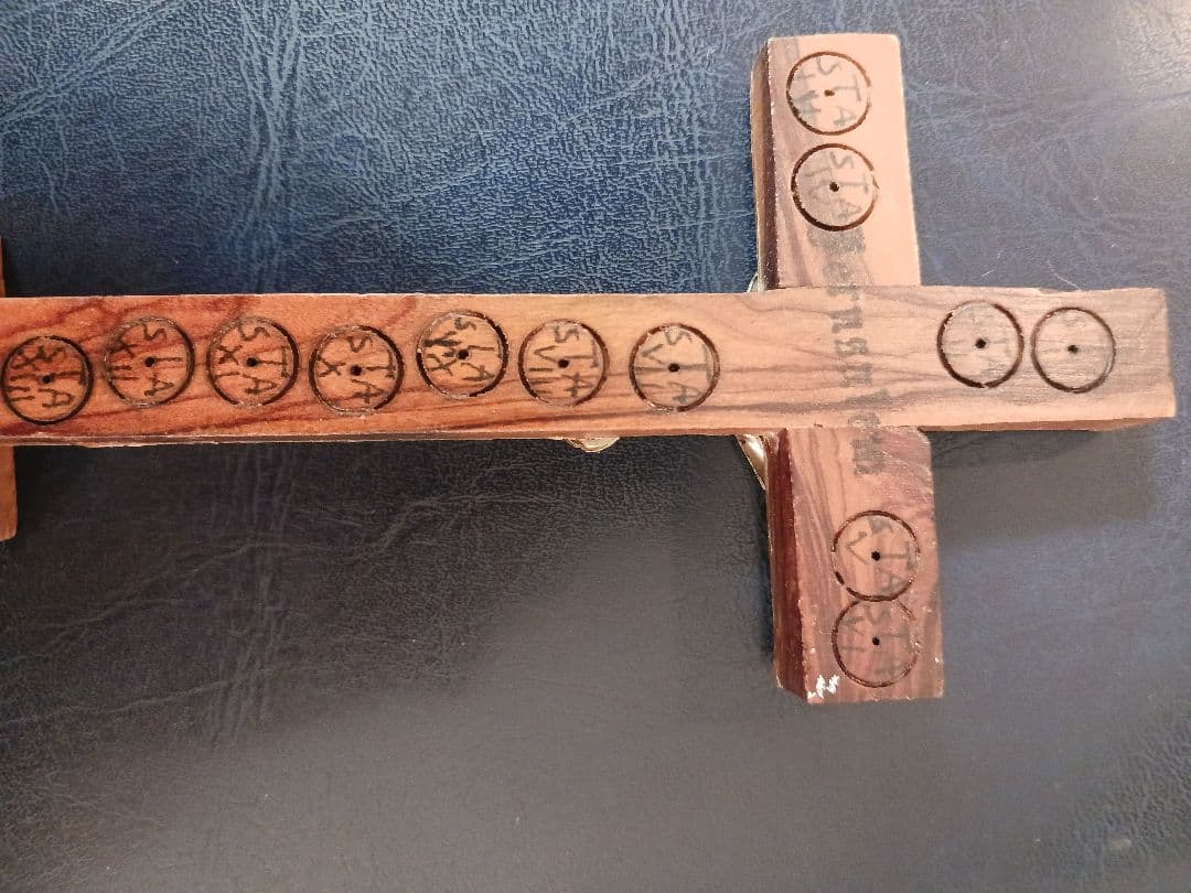 真鍮と貝殻の十字架彫刻 約20cm