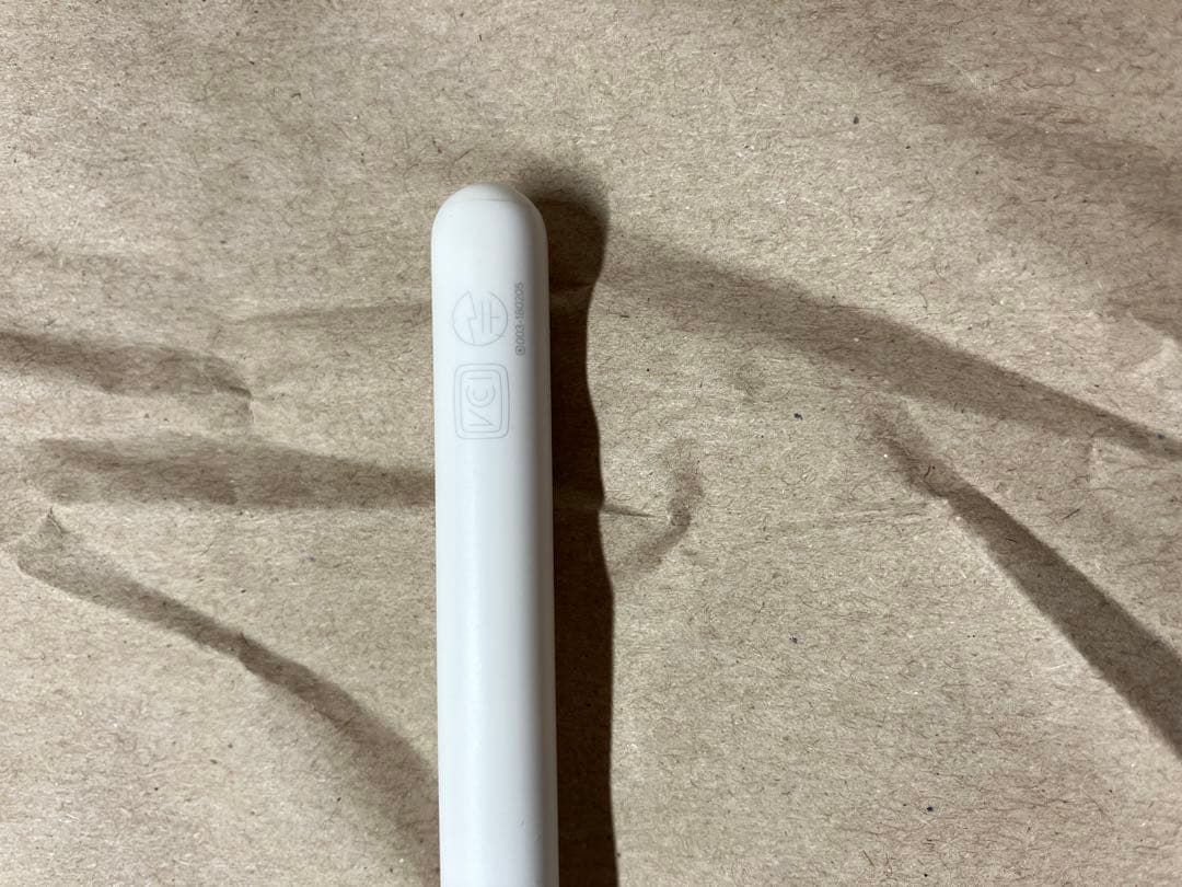 た*か様 【即決歓迎 】Apple Pencil (箱無し 交換ペン先付属)