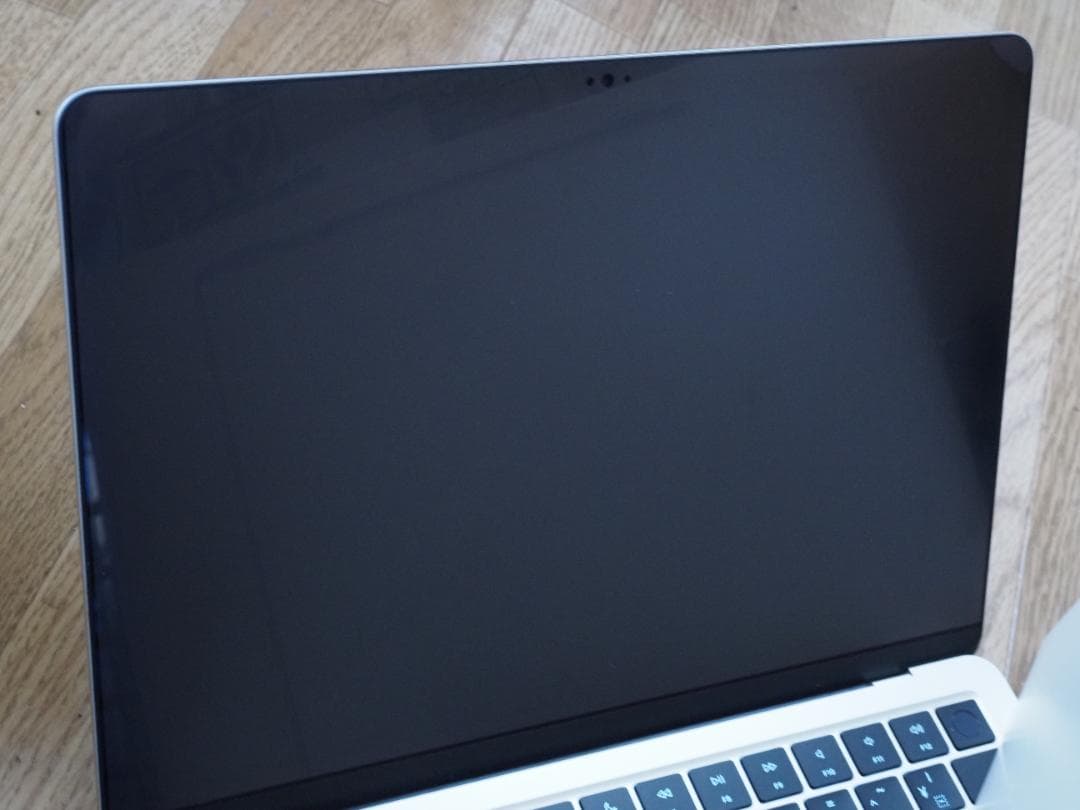 美品 MacBook air m2 8g 256GB 13㌅スターライト