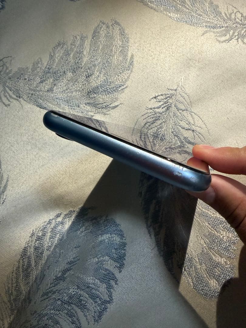 iPhone XR ブルー 本体
