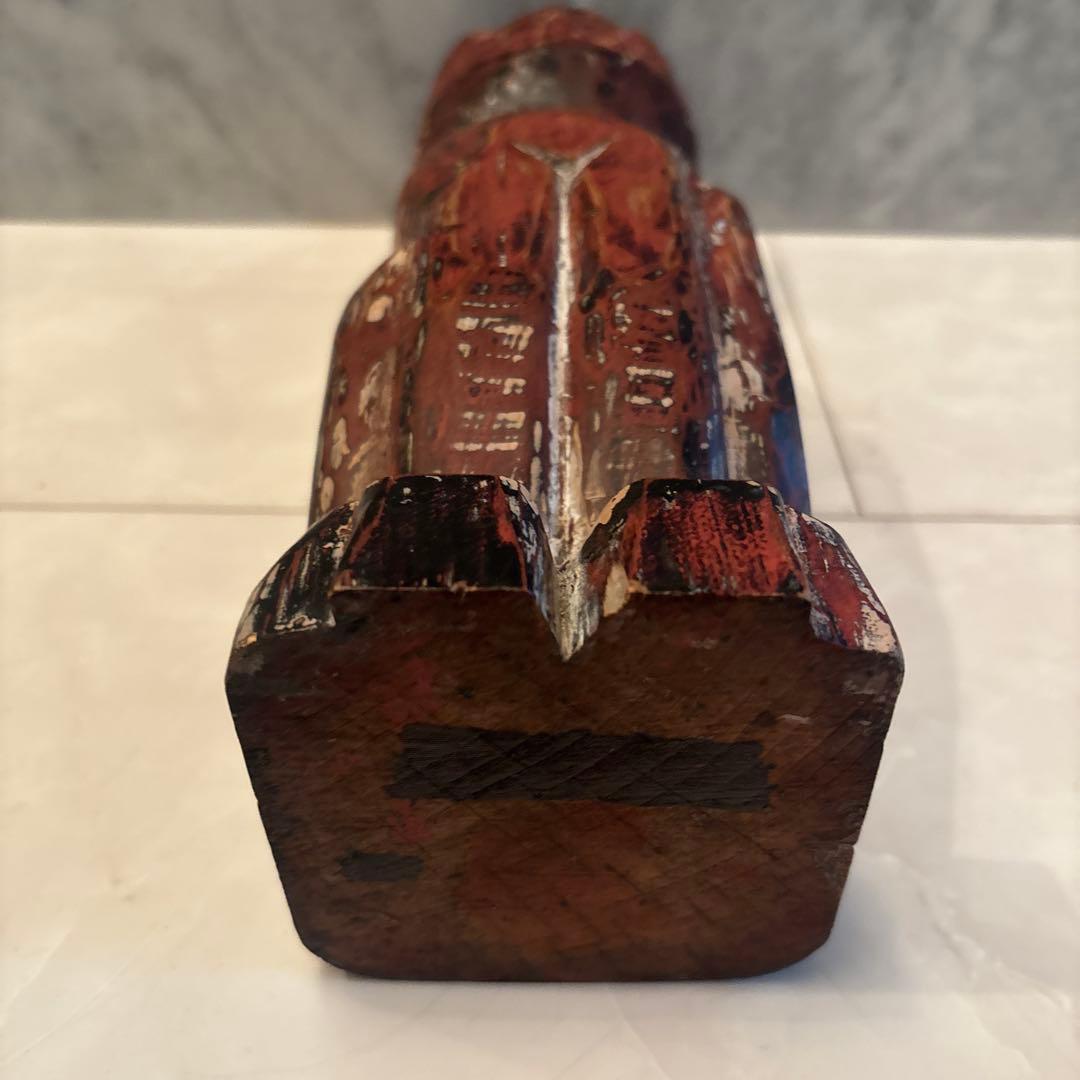 ヴィンテージ　雰囲気抜群の猫の一刀彫彫刻オブジェ