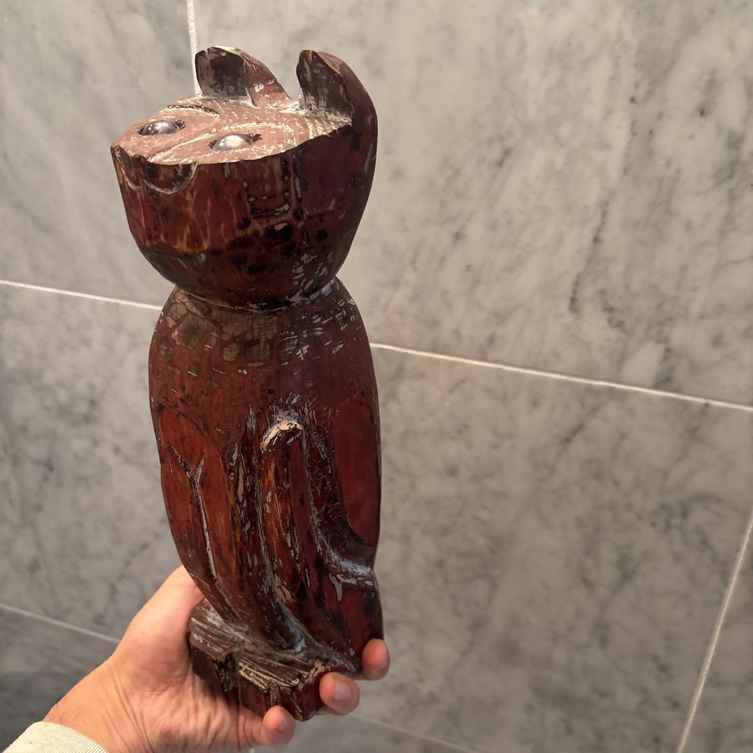 ヴィンテージ　雰囲気抜群の猫の一刀彫彫刻オブジェ