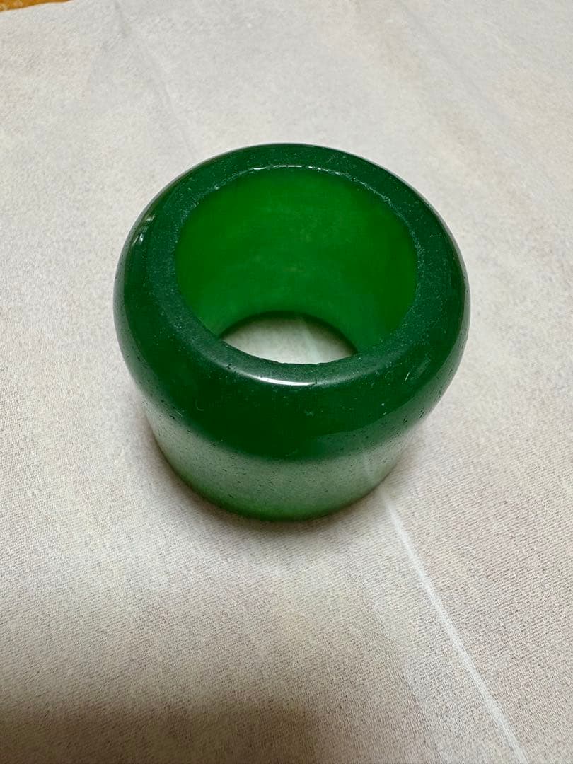 緑色の円筒形バングル ／板指／約3.5cm皇家用／天然石