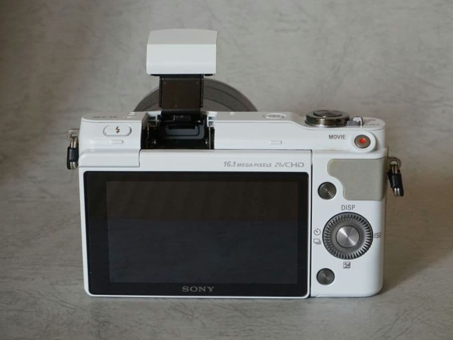 SONY α ホワイト ミラーレス一眼　NEX-3N E18-55 OSS