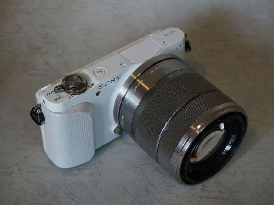 SONY α ホワイト ミラーレス一眼　NEX-3N E18-55 OSS