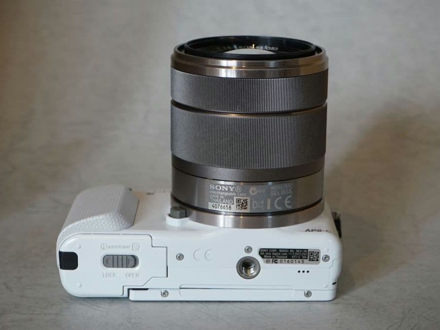 SONY α ホワイト ミラーレス一眼　NEX-3N E18-55 OSS