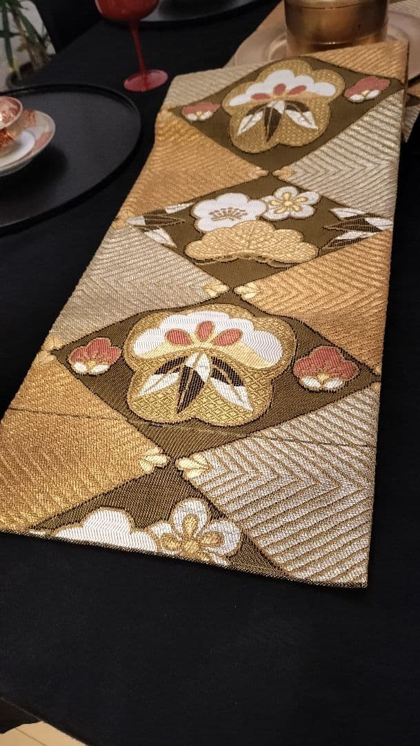 チャーミｉｎｇ　A705高級‼️ひな祭り‼️テーブルランナー2m22cm