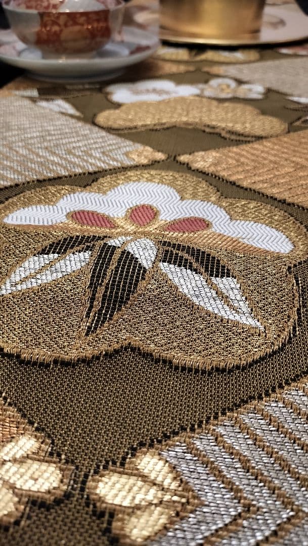 チャーミｉｎｇ　A705高級‼️ひな祭り‼️テーブルランナー2m22cm