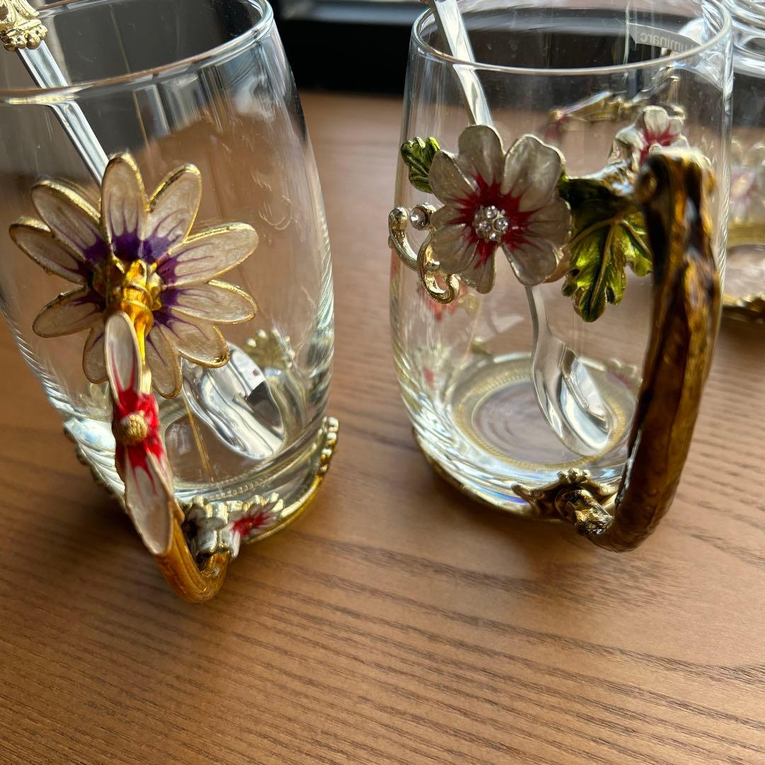 アンティークティーポット、ガラスコップ