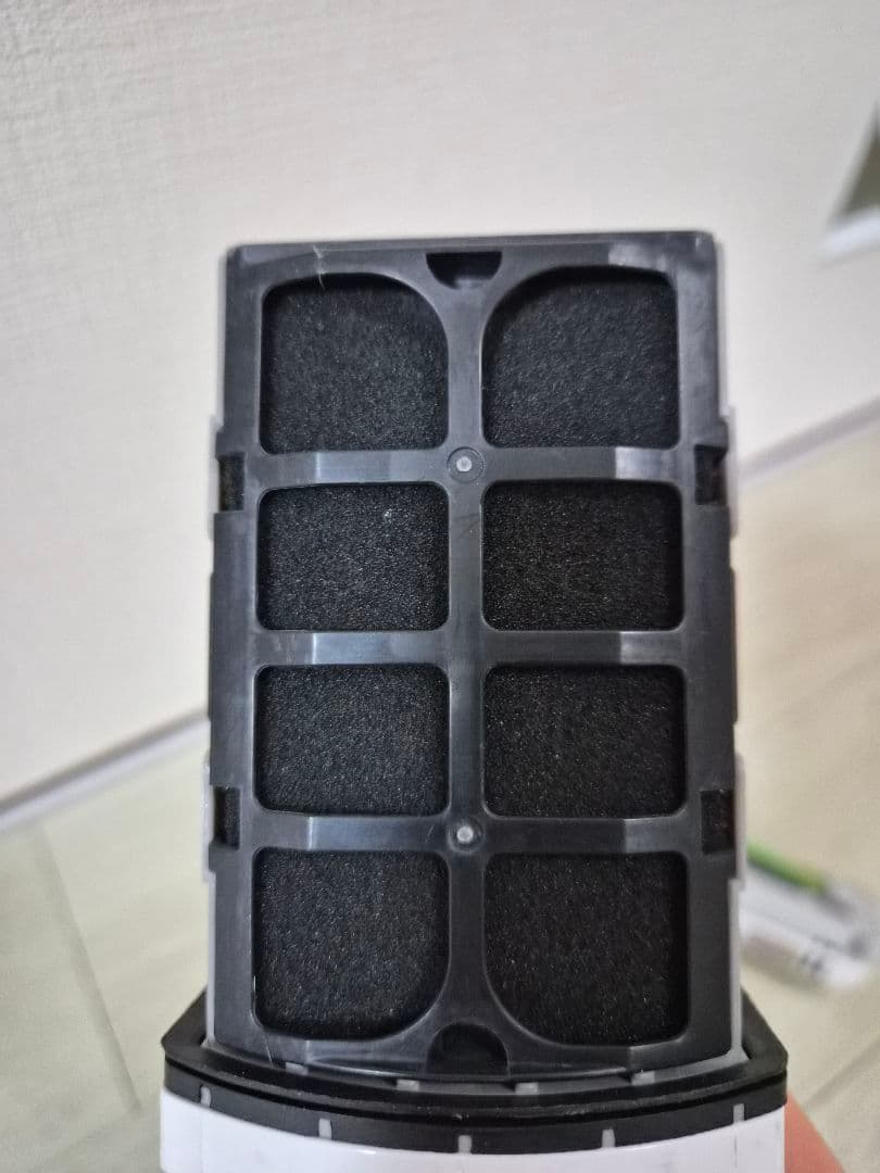 2024年製。東芝掃除機 コード式サイクロン キャニスター VC-S610X-W