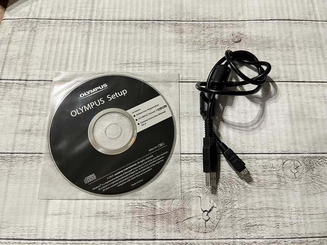 OLYMPUS STYLUS TG-4 tough レッド 本体と箱付き