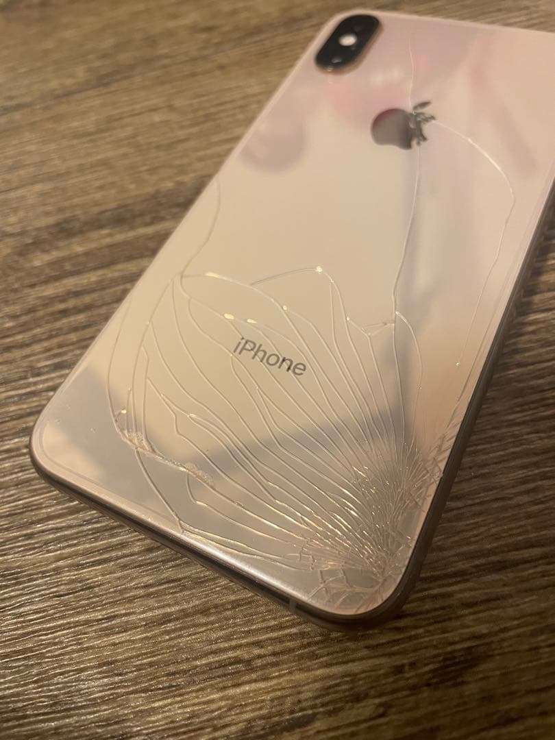 お*り様 iPhone Xs ローズゴールド