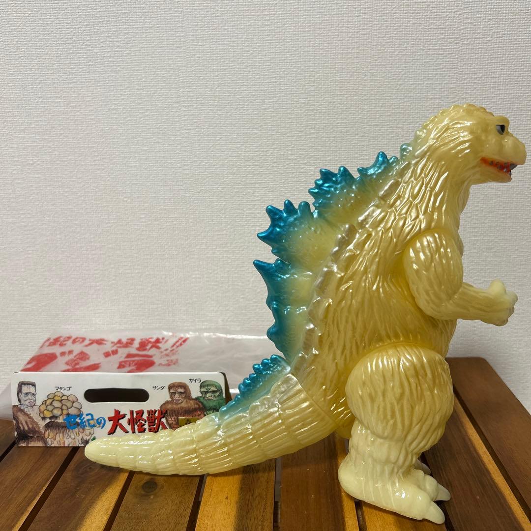 M1号　世紀の大怪獣　ゴジラ　キンゴジ　蓄光