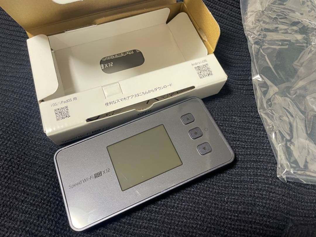 Speed Wi-Fi 5G X12 本体