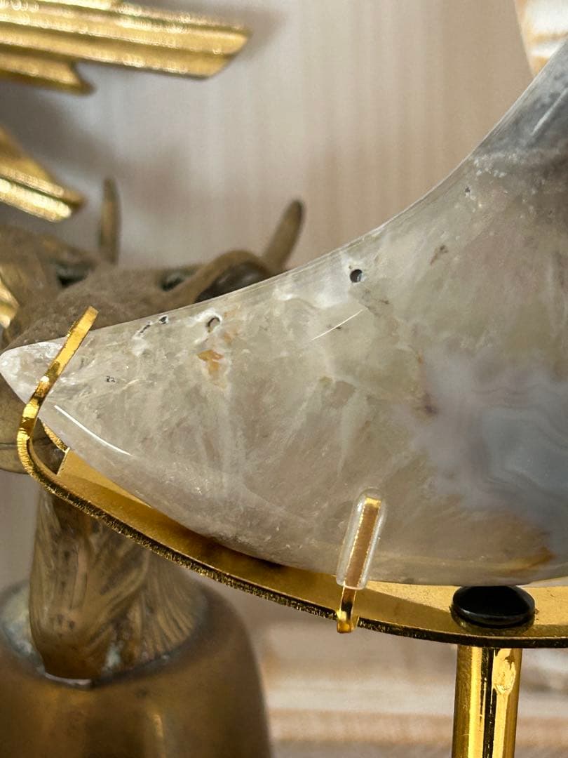 希少月の形 天然石 アゲート 原石 ドゥルージー付 インテリア