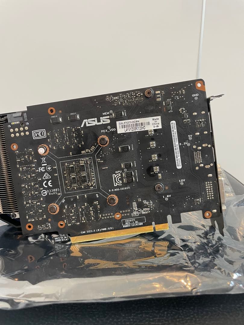 グラフィックボード・グラボ・ビデオカード ASUS DUAL MINI GeForce RTX 2070 OC 8GB