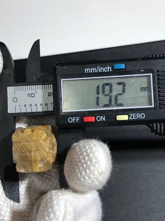 高品質　ゴールドルチルクォーツ　貔貅　１番　金運上昇　アイテム