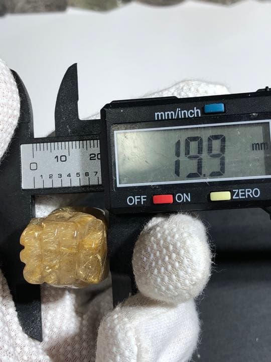 高品質　ゴールドルチルクォーツ　貔貅　１番　金運上昇　アイテム