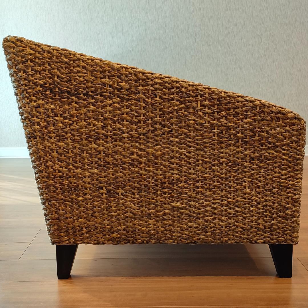 〈美品〉アジアン家具　パフォーマックス　３人掛けソファ　クッション付き