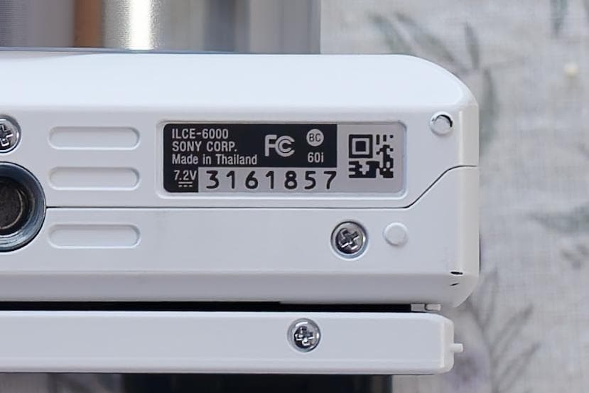 α6000（白色）　パワーズームレンズキット　＋　周辺アイテム多数！