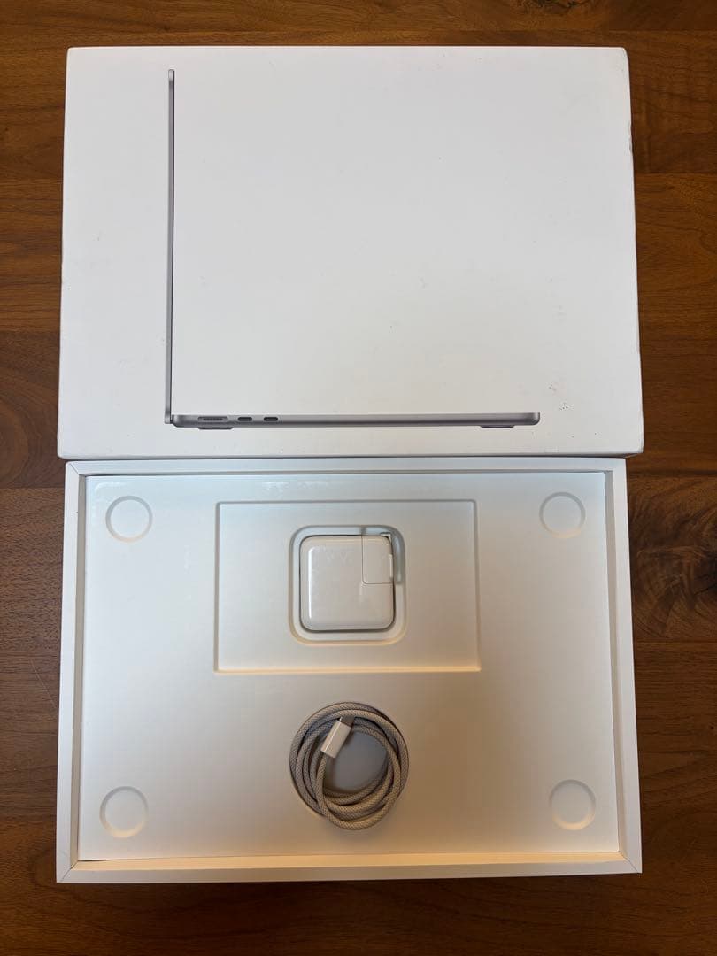 美品❗️MacBook Air 2023 M3チップ　スペースグレイ