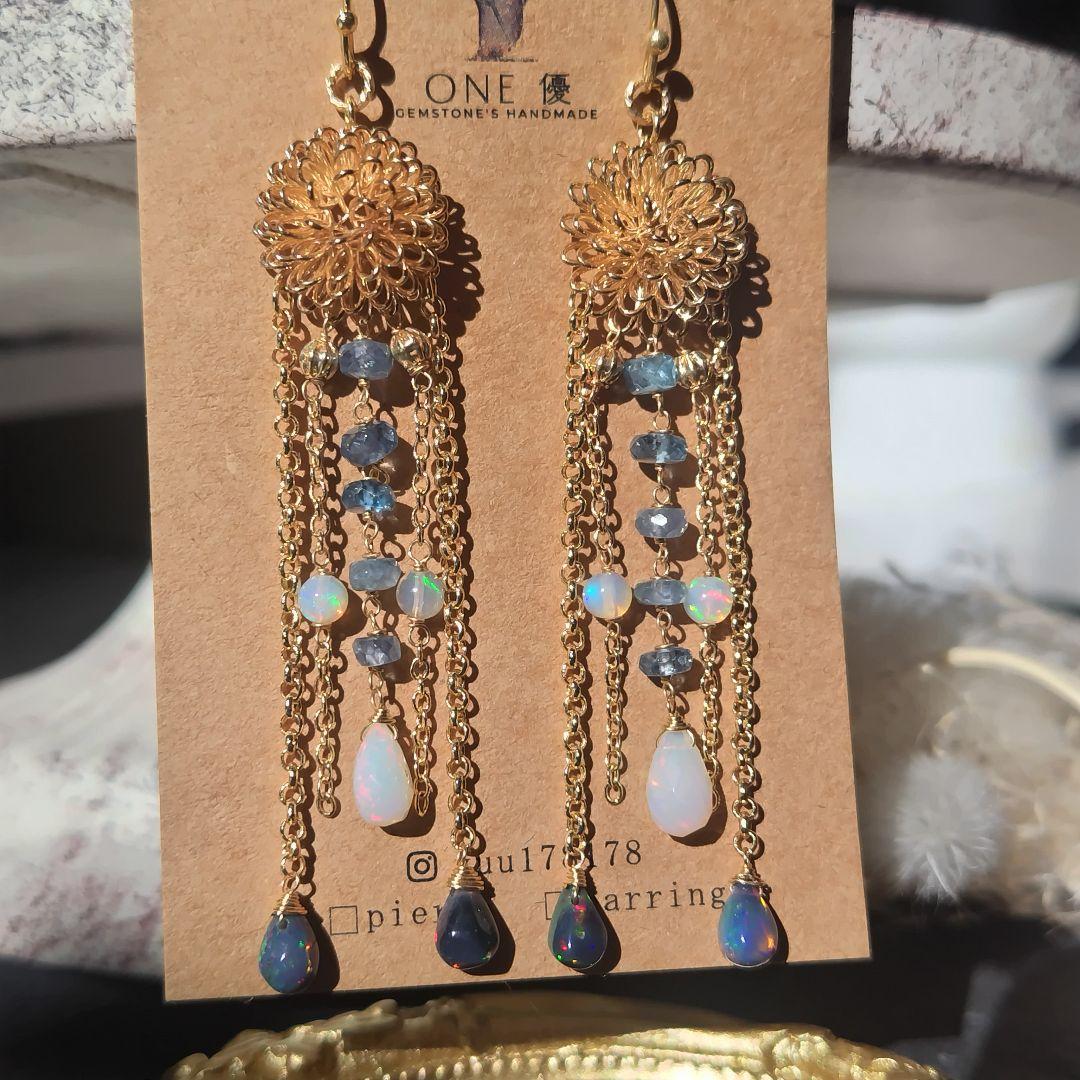 遊色美しい　2色のオパール　カイヤナイト　ピアス　イヤリング　14kgf