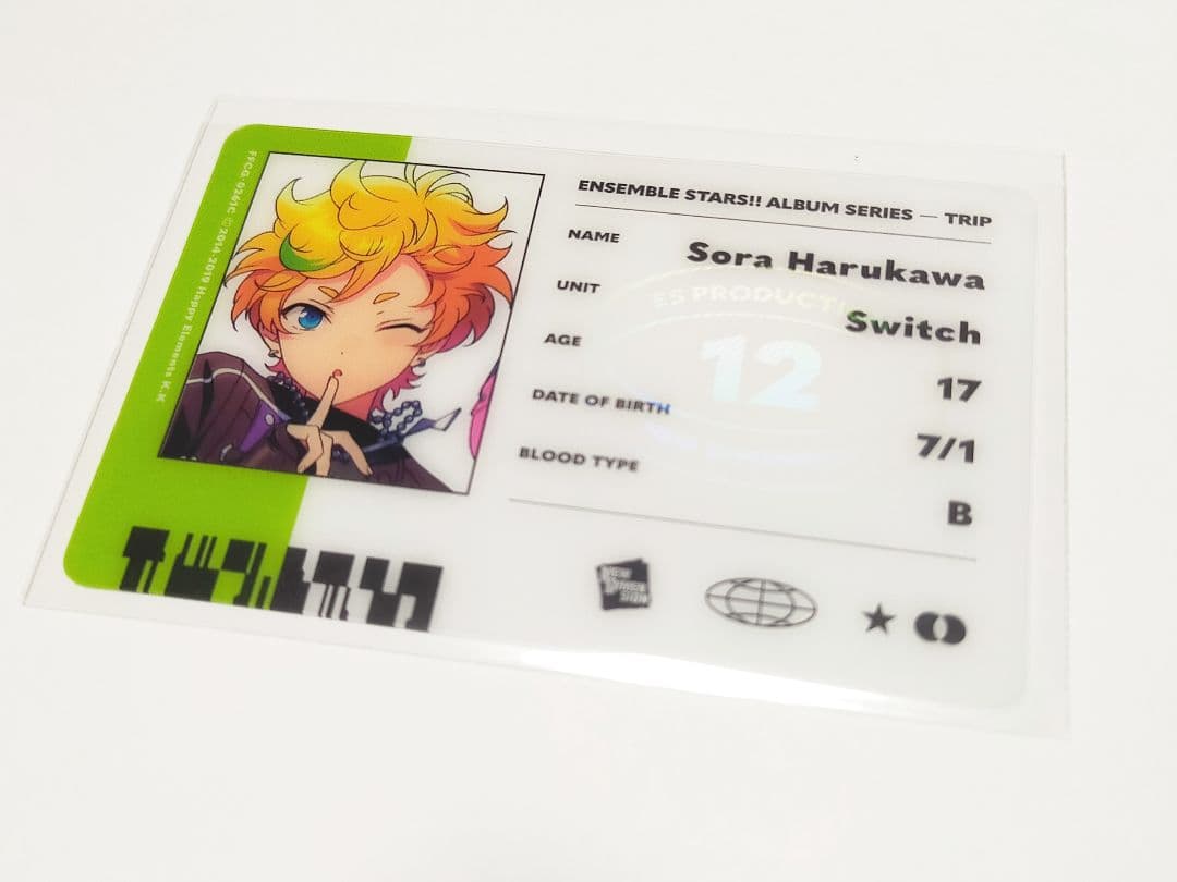 ID風カードつき あんスタ アルバム TRIP Switch 缶バッジ 宙 新品
