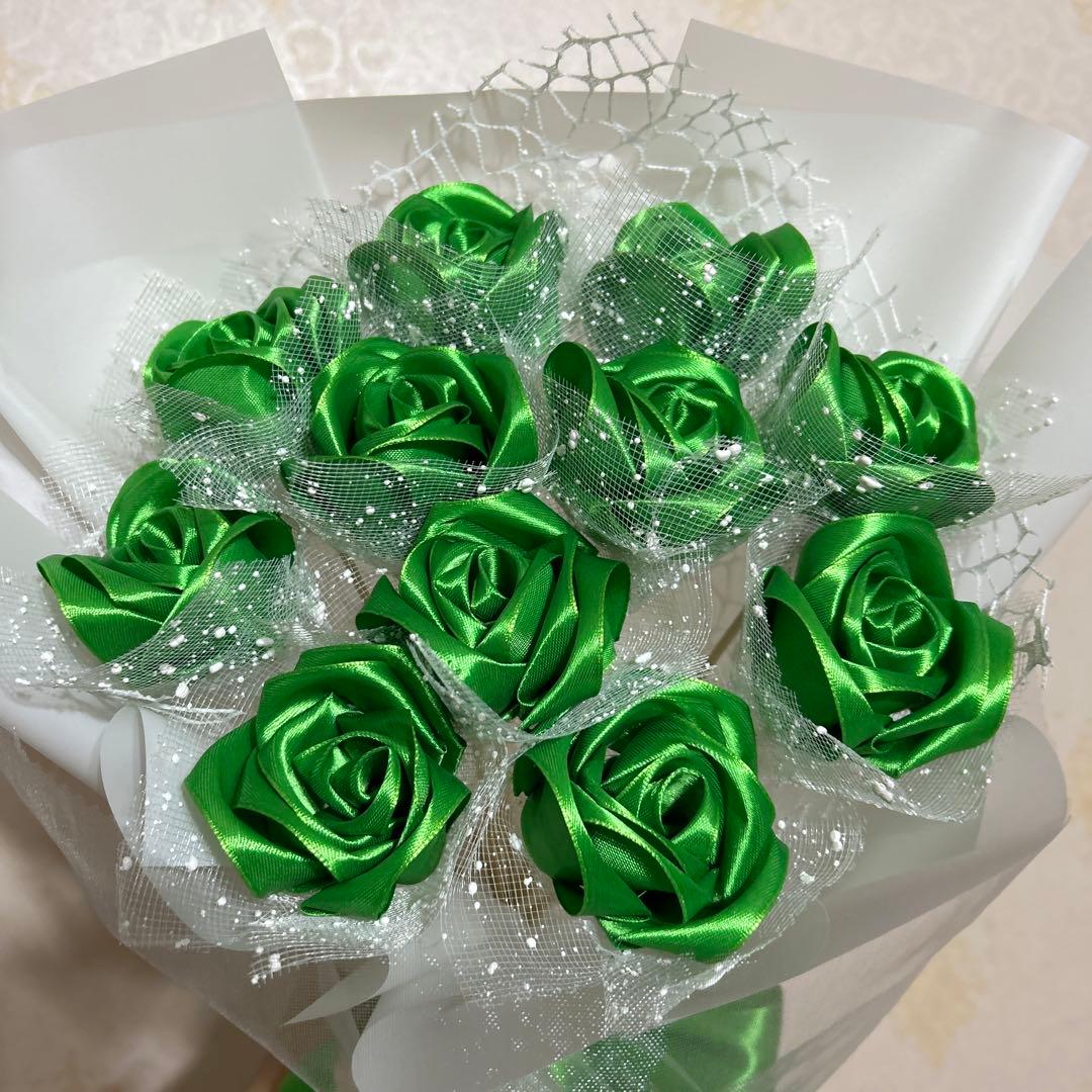 11本グリーンバラブーケ　プレゼント お祝い 枯れない花 永生薔薇　特別な人へ