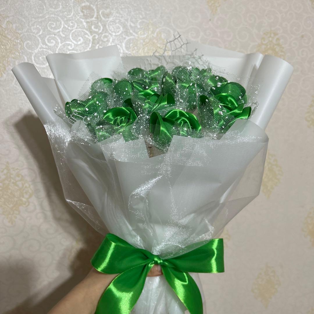 11本グリーンバラブーケ　プレゼント お祝い 枯れない花 永生薔薇　特別な人へ